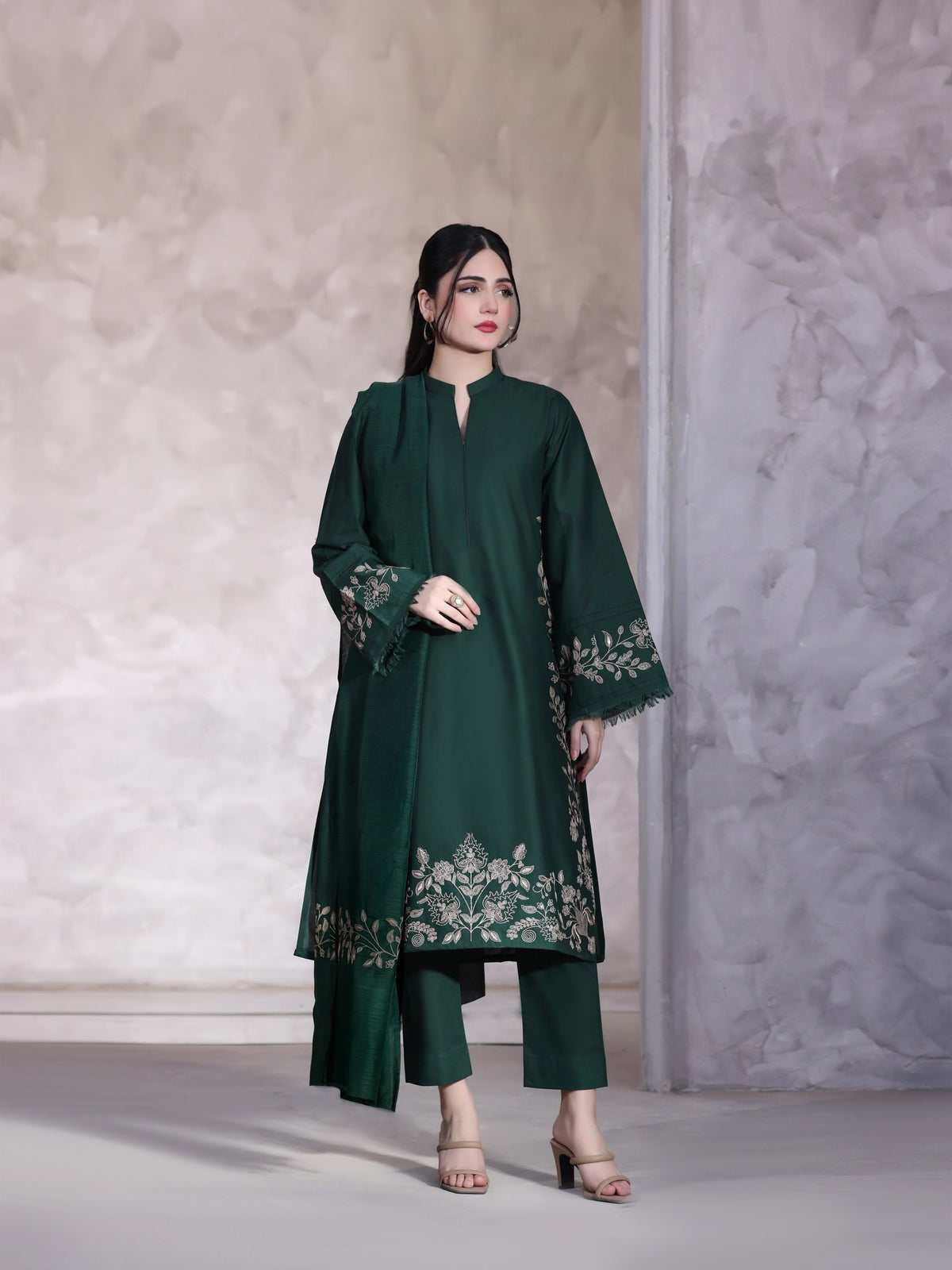 Blossom 3Piece Dhanak Embroidered D-007